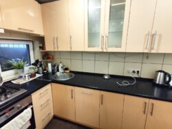 В продажу 2-поверховий будинок з окремим двором + Сауна с бассейном. фото 1 В продажу 2-поверховий будинок з окремим двором + Сауна с бассейном. фото 1