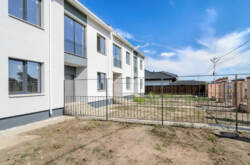 Продаж двоповерхового таунхаусу вул. Європейська (р-н Аеропорта) фото 8 Продаж двоповерхового таунхаусу вул. Європейська (р-н Аеропорта) фото 8