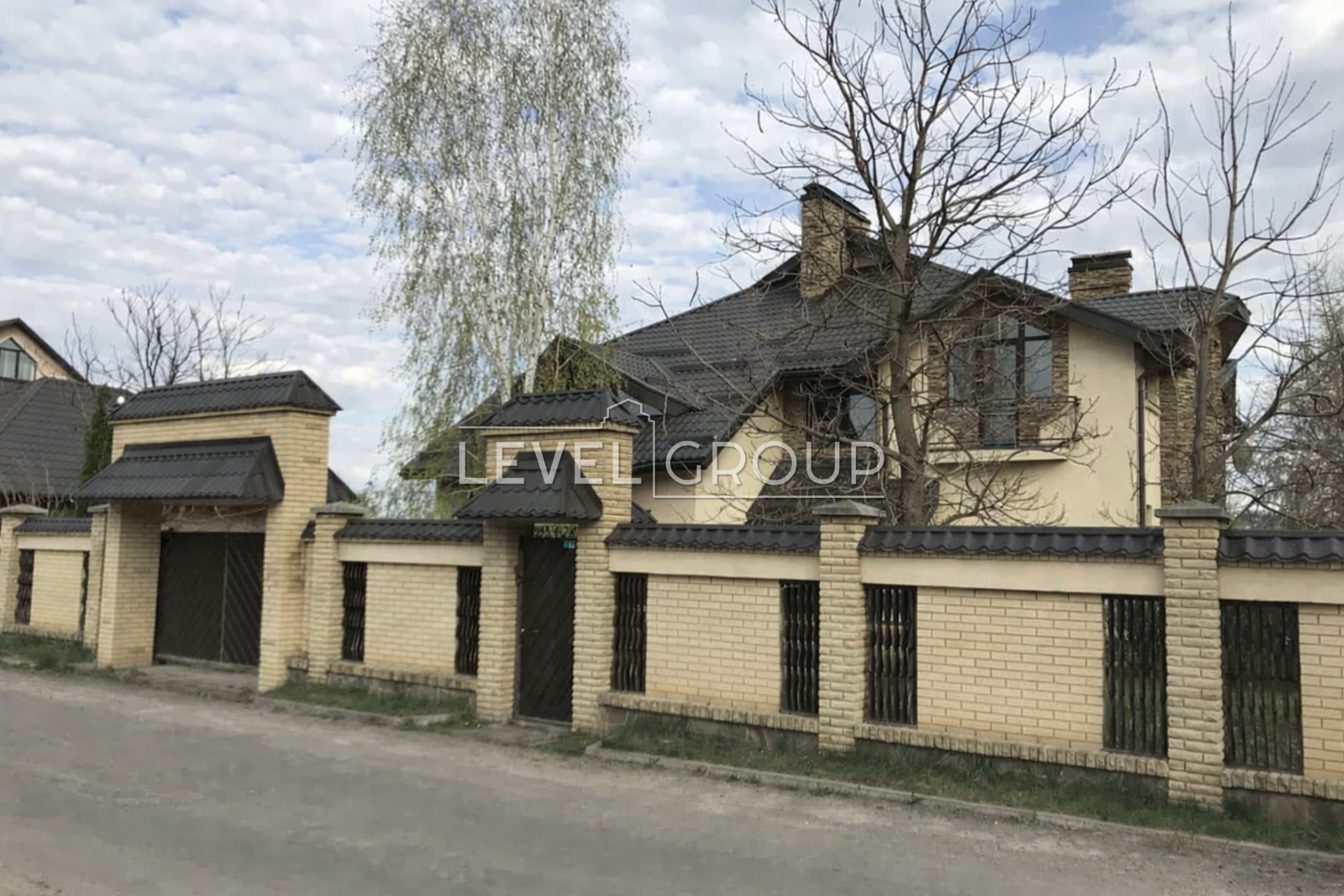 ����� �������, ��������, 350�2 � ������ 61�2, 15����� ���� 1