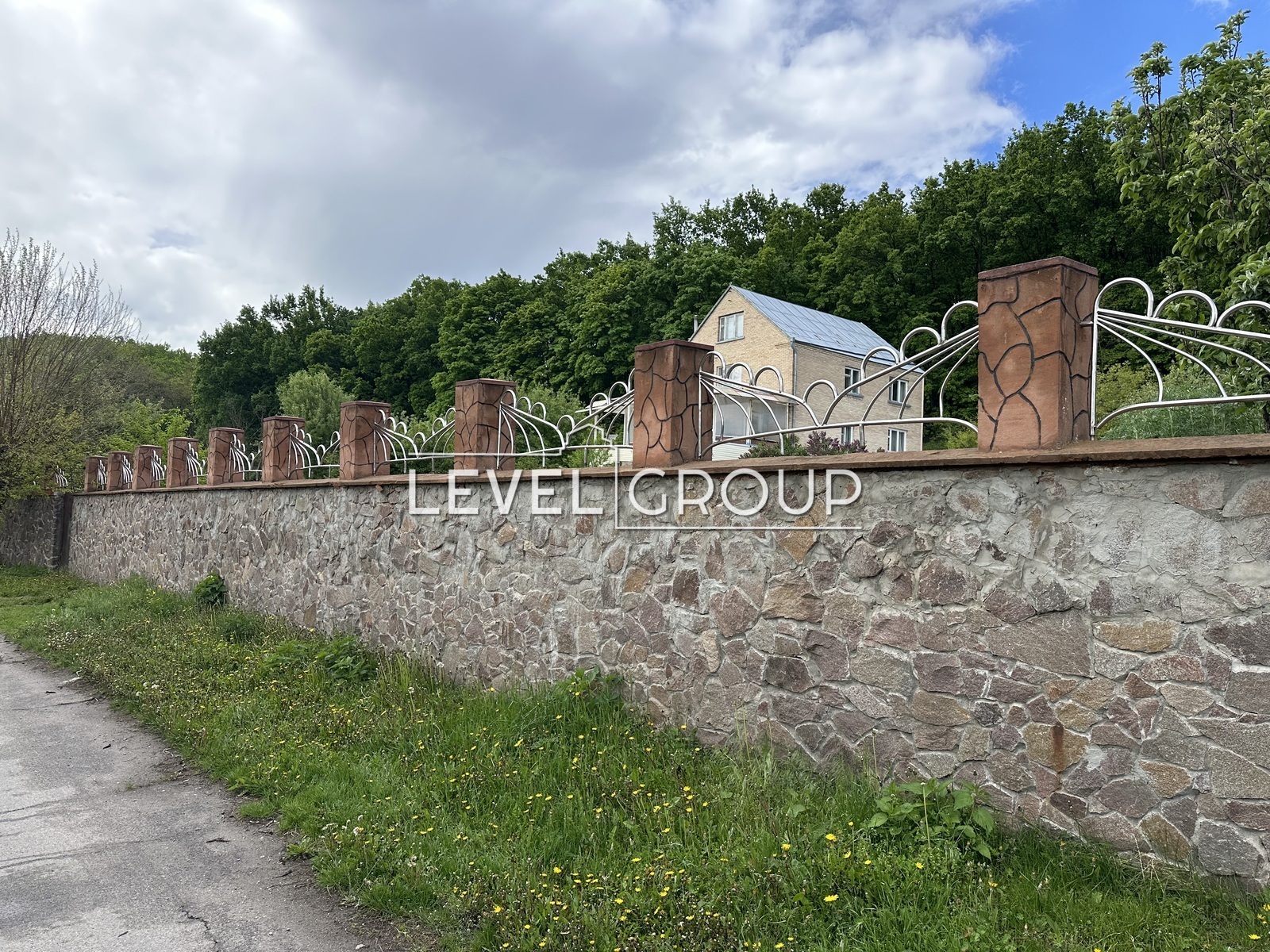 Великий будинок біля лісу! фото 1 Великий будинок біля лісу! фото 1