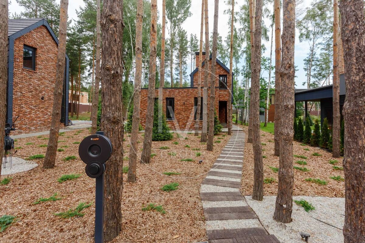   ' '   Riviera Villas  ,  1
