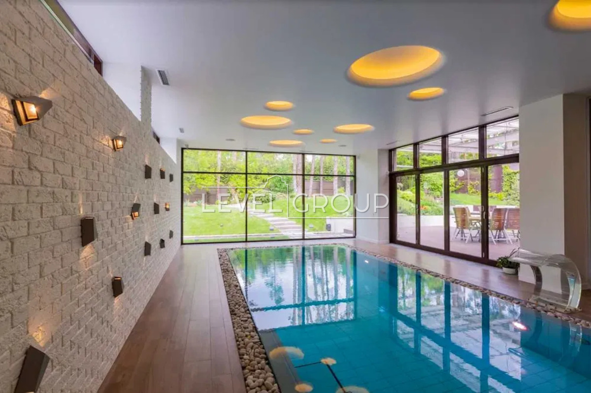 ������ �������� �������(700�2)� ���������� �������� � �������. ���� 1