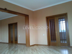 Будинок з ремонтом в Іванковичах - 16 соток фото 12 Будинок з ремонтом в Іванковичах - 16 соток фото 12