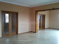 Будинок з ремонтом в Іванковичах - 16 соток фото 11 Будинок з ремонтом в Іванковичах - 16 соток фото 11