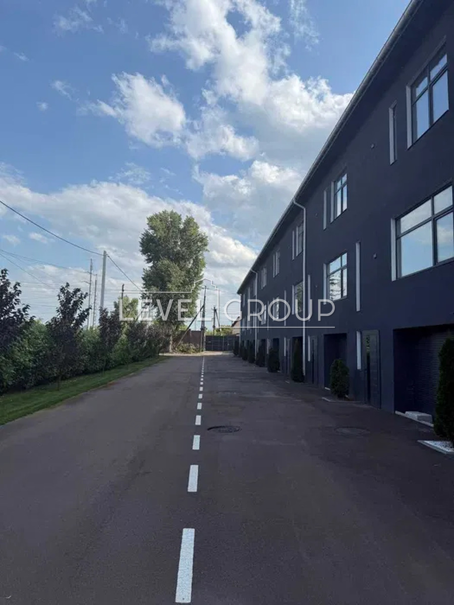 Таунхаус в ЖК Verona House за адресою: Приозерна вулиця 91/2, масив 'Перший шлюз', с. Гнідин. Загальна площа 160м, функціональне планування. фото 1 Таунхаус в ЖК Verona House за адресою: Приозерна вулиця 91/2, масив 'Перший шлюз', с. Гнідин. Загальна площа 160м, функціональне планування. фото 1
