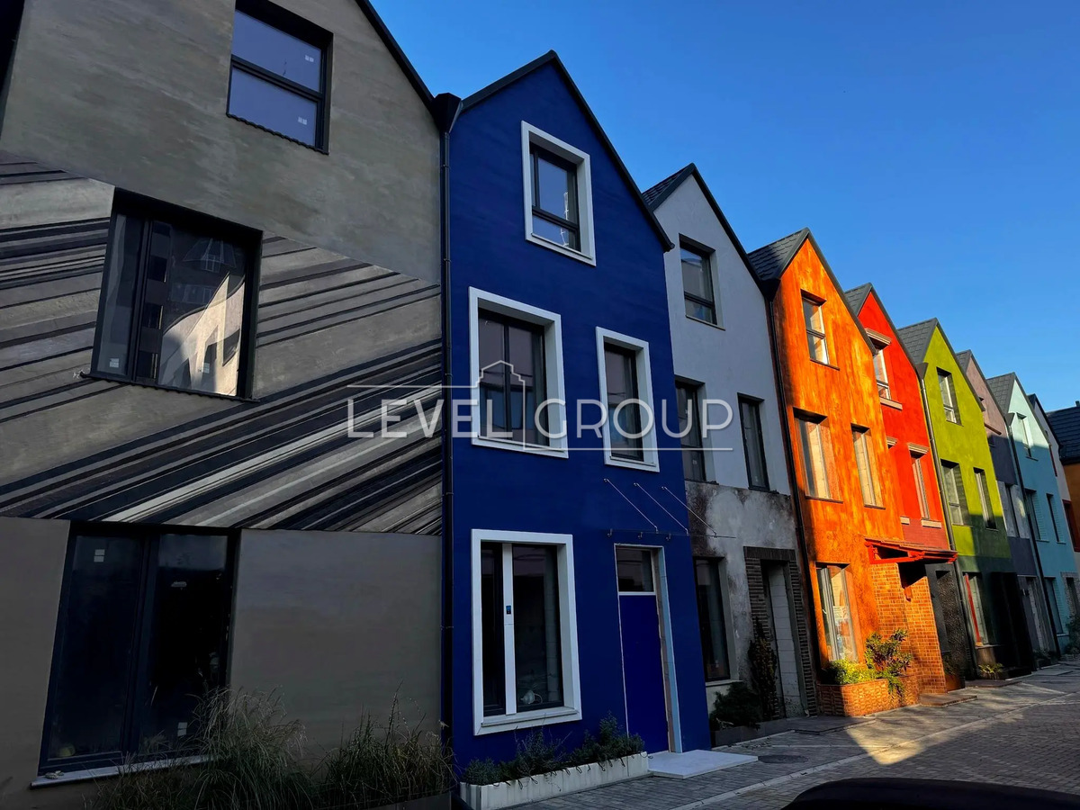 3 ���������� �������, ������� �������� ���., 4, �� '��D���� Homes' ���� 1