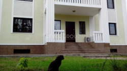 Будинок з ремонтом в Іванковичах - 16 соток фото 3 Будинок з ремонтом в Іванковичах - 16 соток фото 3