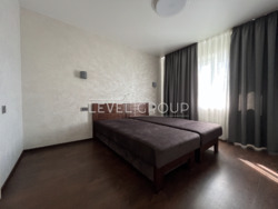  2        11 , 230 . , 5   11