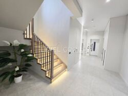 ������� 230 �2 �������� ��� ������ ������ �. ˳����� 3 �� ��������. ���� 12