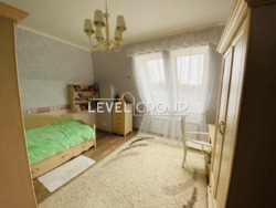  ,  ,    . ( -)    12