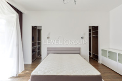           'Grand Villas.  25