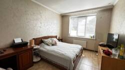 .  ( )  4- (220) ĳ 10    7