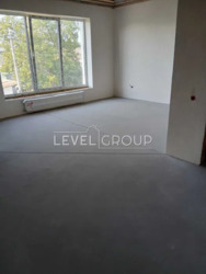 ����� 2 ���������� ������� � �������, ������ 8 �����. ���� 18