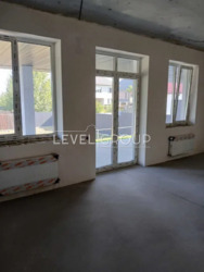 ����� 2 ���������� ������� � �������, ������ 8 �����. ���� 17