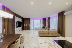 Продаж будинку за ексклюзивним дизайнерським проектом з генератором Осокорки, Вишеньки 210м2 фото 5 Продаж будинку за ексклюзивним дизайнерським проектом з генератором Осокорки, Вишеньки 210м2 фото 5