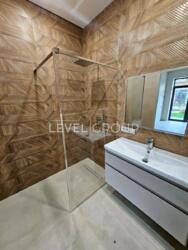 У селі Лісники, в престижній преміальній локації, пропонується на продаж чудовий будинок з ділянкою фото 10 У селі Лісники, в престижній преміальній локації, пропонується на продаж чудовий будинок з ділянкою фото 10