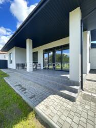 с.Підгірці - 1поверховий будинок (126 кв) та гараж 28 кв ( загальна площа 154кв).Ділянка 10 соток. фото 1 с.Підгірці - 1поверховий будинок (126 кв) та гараж 28 кв ( загальна площа 154кв).Ділянка 10 соток. фото 1