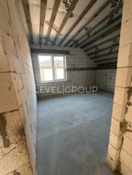 ������� �����, ���. ����� ³����� 195 000 $ ���� 9