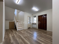  2        11 , 230 . , 5   4