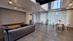 Пропонуємо чудовий будинок на Осокорках з сучасним ремонтом та усіма зручностями! фото 8 Пропонуємо чудовий будинок на Осокорках з сучасним ремонтом та усіма зручностями! фото 8