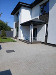 ����� 2 ���������� ������� � �������, ������ 8 �����. ���� 10