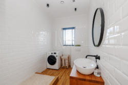 ������ ������� � �������� 156�2, 5 ��� - �����, 200.000$ ���� 9