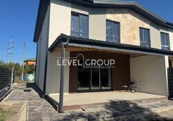 ������ 2 ����������� �������� � ������� �� 3 �����, 150 �2, 4 ������, �� ���. 54-� ������ ���� 4