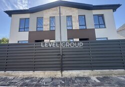 ������ 2 ����������� �������� � ������� �� 3 �����, 150 �2, 4 ������, �� ���. 54-� ������ ���� 2