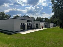 У селі Лісники, в престижній преміальній локації, пропонується на продаж чудовий будинок з ділянкою фото 4 У селі Лісники, в престижній преміальній локації, пропонується на продаж чудовий будинок з ділянкою фото 4