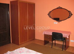 ������ 2 ����������� ������� � ������� �� 18 �����, 250 ��. �, 9 �����, �� ���. ����� ������������ 23 ���� 10