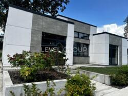 У селі Лісники, в престижній преміальній локації, пропонується на продаж чудовий будинок з ділянкою фото 2 У селі Лісники, в престижній преміальній локації, пропонується на продаж чудовий будинок з ділянкою фото 2