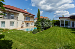           'Grand Villas.  5