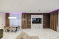 Продаж будинку за ексклюзивним дизайнерським проектом з генератором Осокорки, Вишеньки 210м2 фото 4 Продаж будинку за ексклюзивним дизайнерським проектом з генератором Осокорки, Вишеньки 210м2 фото 4