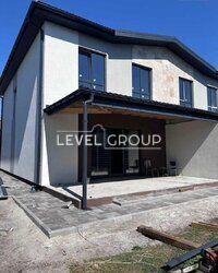 ������ 2 ����������� �������� � ������� �� 3 �����, 150 �2, 4 ������, �� ���. 54-� ������ ���� 12