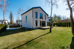 ������� 150 �2 � �� (+���� ��������). ���� 30