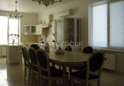 ������ ������� � ��������, ���. ����������, 147, ���� '������'�' �� 800�. ���� 8