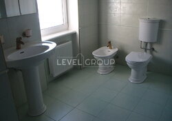 ������ ������� � ��������, ���. ����������, 147, ���� '������'�' �� 800�. ���� 33