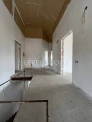 ����� �������, ��������, 350�2 � ������ 61�2, 15����� ���� 8