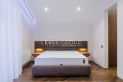 Продаж будинку за ексклюзивним дизайнерським проектом з генератором Осокорки, Вишеньки 210м2 фото 12 Продаж будинку за ексклюзивним дизайнерським проектом з генератором Осокорки, Вишеньки 210м2 фото 12