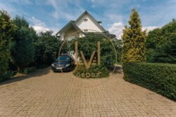 ������� 230�2 � �. ��� �������, 10�� �� �.��� ���� 1