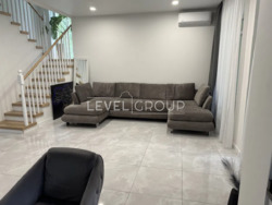 Пропонується до продажу комфортний будинок у тихому та зеленому місці Бортничі, вул. Абрикосова, Київ, Дарницький район. фото 6 Пропонується до продажу комфортний будинок у тихому та зеленому місці Бортничі, вул. Абрикосова, Київ, Дарницький район. фото 6