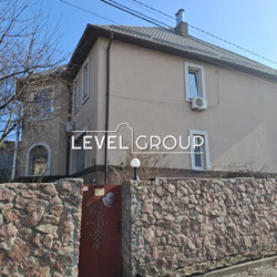 Продаж будинку з великим ангаром | 100 м від Кільцевої | Софіївська Борщагівка фото 2 Продаж будинку з великим ангаром | 100 м від Кільцевої | Софіївська Борщагівка фото 2