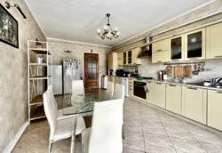 ������, ���������������. ������������ - 2 ������� (�������� � ���������) + ����� ������� �� 12-�� ������: ���� 20