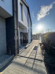 Продаж танхаусу за адресою Садова 40 фото 2 Продаж танхаусу за адресою Садова 40 фото 2