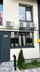 �. �����, 10 �� �� ����, 15�� �� ��� Respublika Park. ���� 1