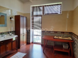 ������ �������� ������� $420ext{ �}^2$ � �������� �� ������ � �. ��������� (13 �� �� ����) ���� 12