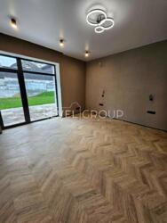 У селі Лісники, в престижній преміальній локації, пропонується на продаж чудовий будинок з ділянкою фото 8 У селі Лісники, в престижній преміальній локації, пропонується на продаж чудовий будинок з ділянкою фото 8