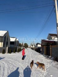 ��������� ������� � �.�������, �� 10 �� �� ������� �.������������. ���� 8