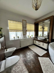 ������� �����-����� �� Family House, �. ����, ������ 28� ���� 13