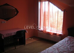 ������ 2 ����������� ������� � ������� �� 18 �����, 250 ��. �, 9 �����, �� ���. ����� ������������ 23 ���� 9